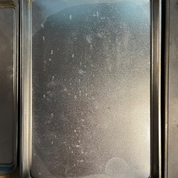 4-Piece Mixed Set of Baking Sheets/Pans - Picture 3 of 7